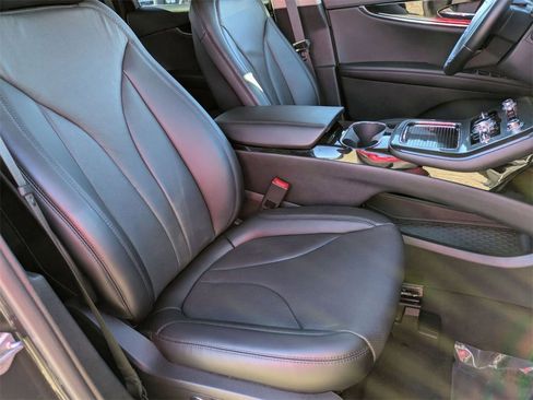 Certified 2023 Lincoln Nautilus Reserve image 31