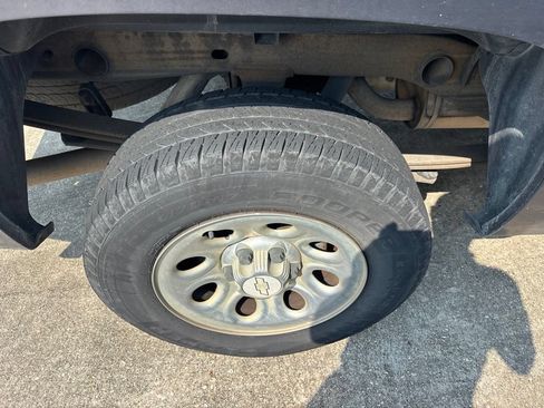 Used 2011 Chevrolet Silverado 1500 LS RWD image 3
