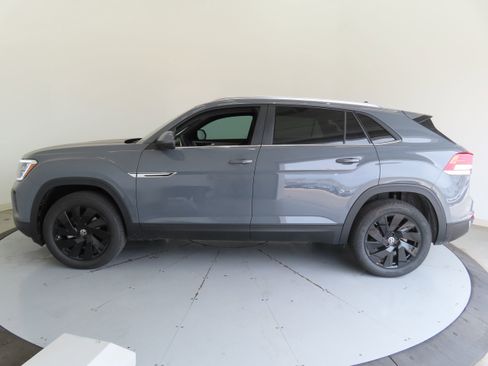New 2026 Volkswagen Atlas Cross Sport SE image 8