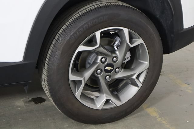Used 2026 Chevrolet Trax LT FWD image 37