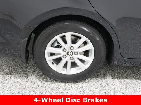 Used 2026 Toyota Camry LE image 6