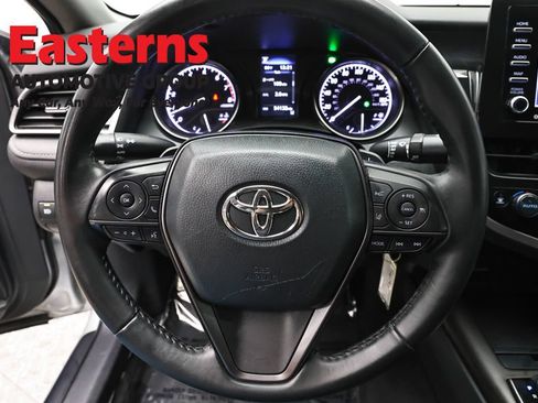 Used 2022 Toyota Camry SE FWD image 10