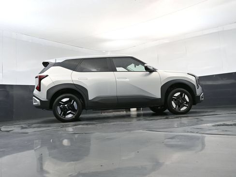 Used 2027 Kia Seltos LX AWD/4WD image 24