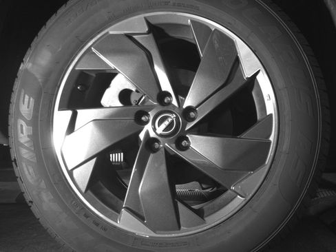 Used 2025 Nissan Rogue SV image 15