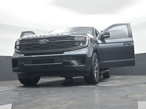 Used 2025 Ford Expedition Platinum w/ Stealth Performance Package AWD/4WD image 73