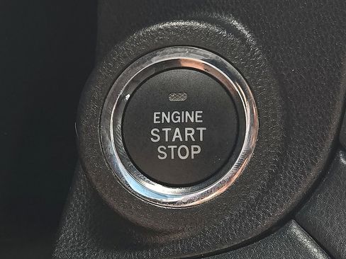 Used 2020 Subaru Outback Premium image 17