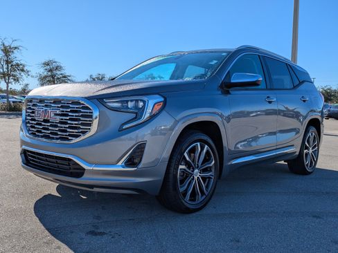 Used 2019 GMC Terrain Denali w/ LPO, Floor Liner Package image 9