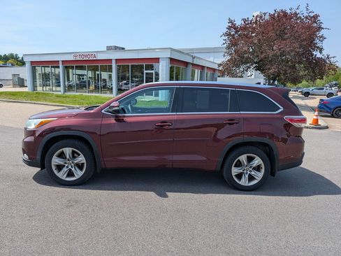 Used 2016 Toyota Highlander Limited AWD/4WD image 2