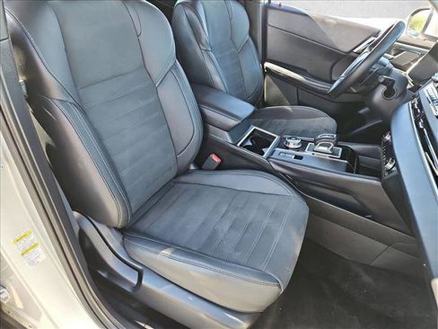 Used 2024 Mitsubishi Outlander SE FWD image 22