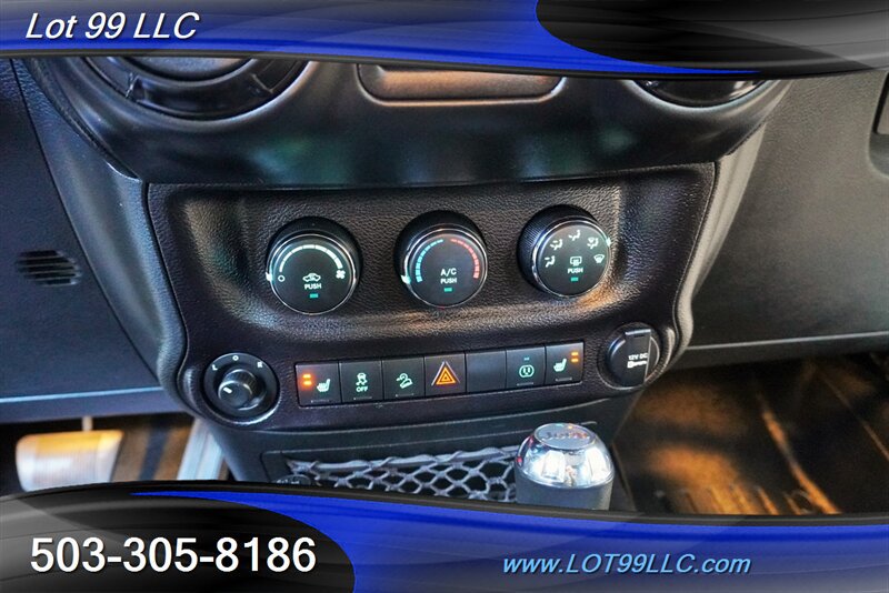 Used 2017 Jeep Wrangler Unlimited Sahara AWD/4WD image 26