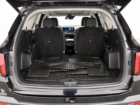 Certified 2025 Kia Sorento SX image 8
