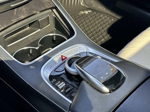 Used 2019 Mercedes-Benz S 560 4MATIC Sedan image 32