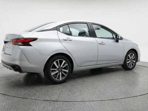 Used 2025 Nissan Versa SV image 9