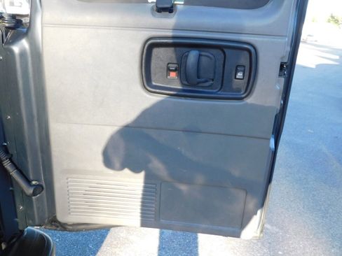 Used 2017 Chevrolet Express 3500 LT w/ LT Preferred Equipment Group image 34