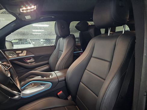 Certified 2025 Mercedes-Benz GLS 450 4MATIC image 6