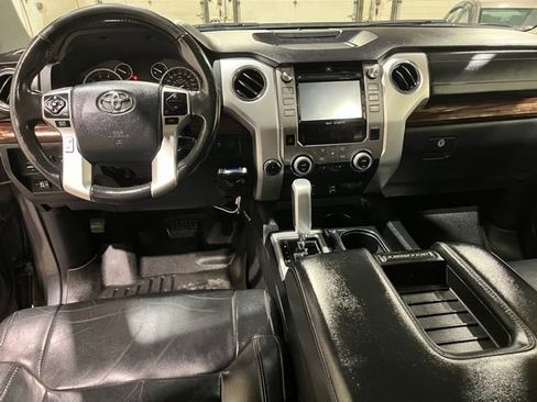 Used 2014 Toyota Tundra Limited w/ Limited Premium Package image 17