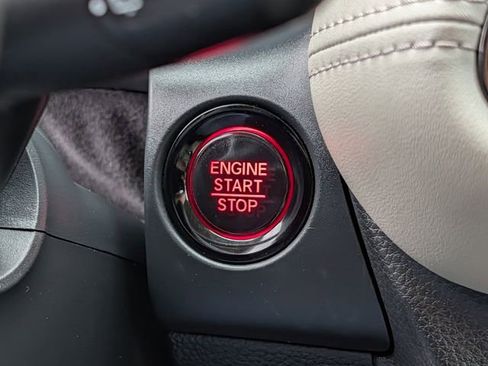 Used 2025 Honda HR-V LX image 20