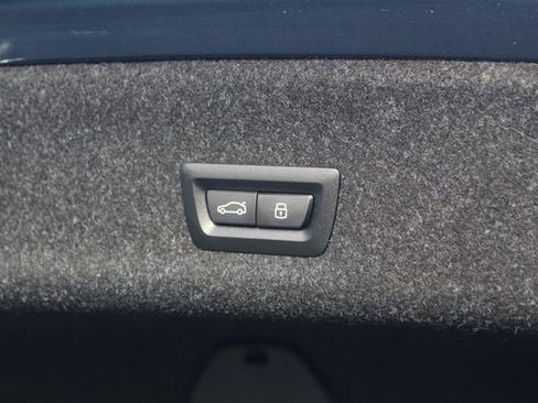 New 2026 BMW 330i xDrive Sedan w/ Premium Package image 9