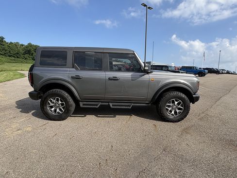 Used 2023 Ford Bronco Badlands AWD/4WD image 6