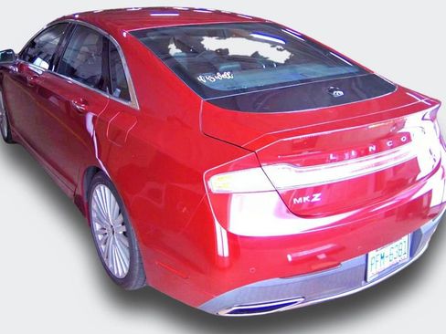 Used 2017 Lincoln MKZ Reserve FWD image 4