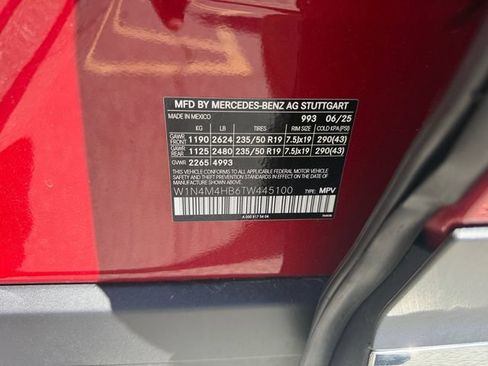 Certified 2026 Mercedes-Benz GLB 250 4MATIC image 33
