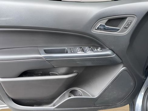 Used 2022 GMC Canyon AT4 image 26