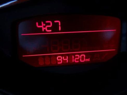 Used 2012 Volkswagen Beetle 2.5 image 10