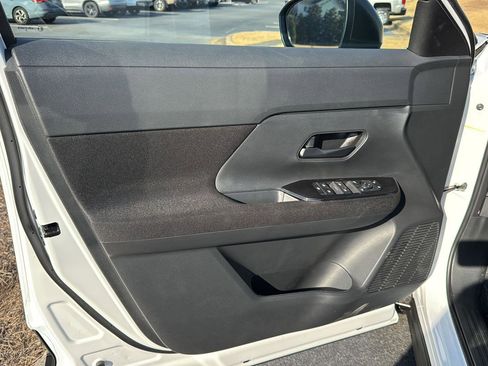 New 2026 Nissan Kicks S image 14