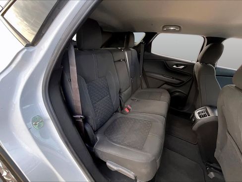 Used 2020 Chevrolet Blazer LT FWD image 18