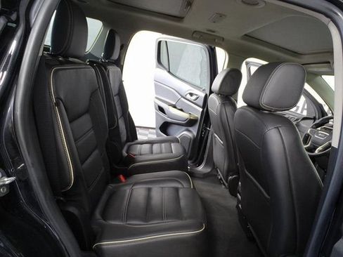 Used 2018 GMC Acadia Denali w/ Technology Package AWD/4WD image 19