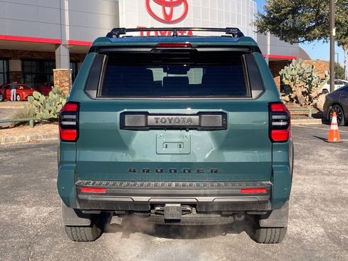 Used 2025 Toyota 4Runner TRD Off-Road image 5