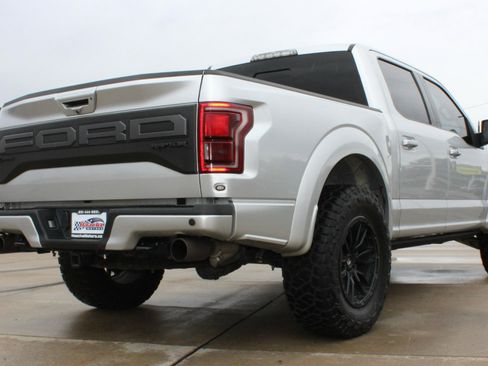Used 2019 Ford F150 Raptor w/ Equipment Group 802A Luxury image 24