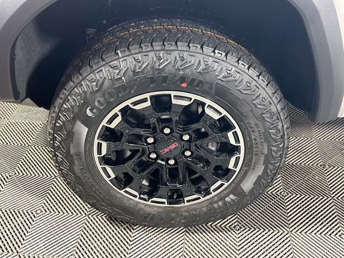 New 2026 GMC Canyon AT4 image 23