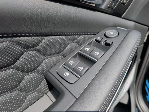 New 2026 BMW X5 M Competition w/ Executive Package AWD/4WD image 30