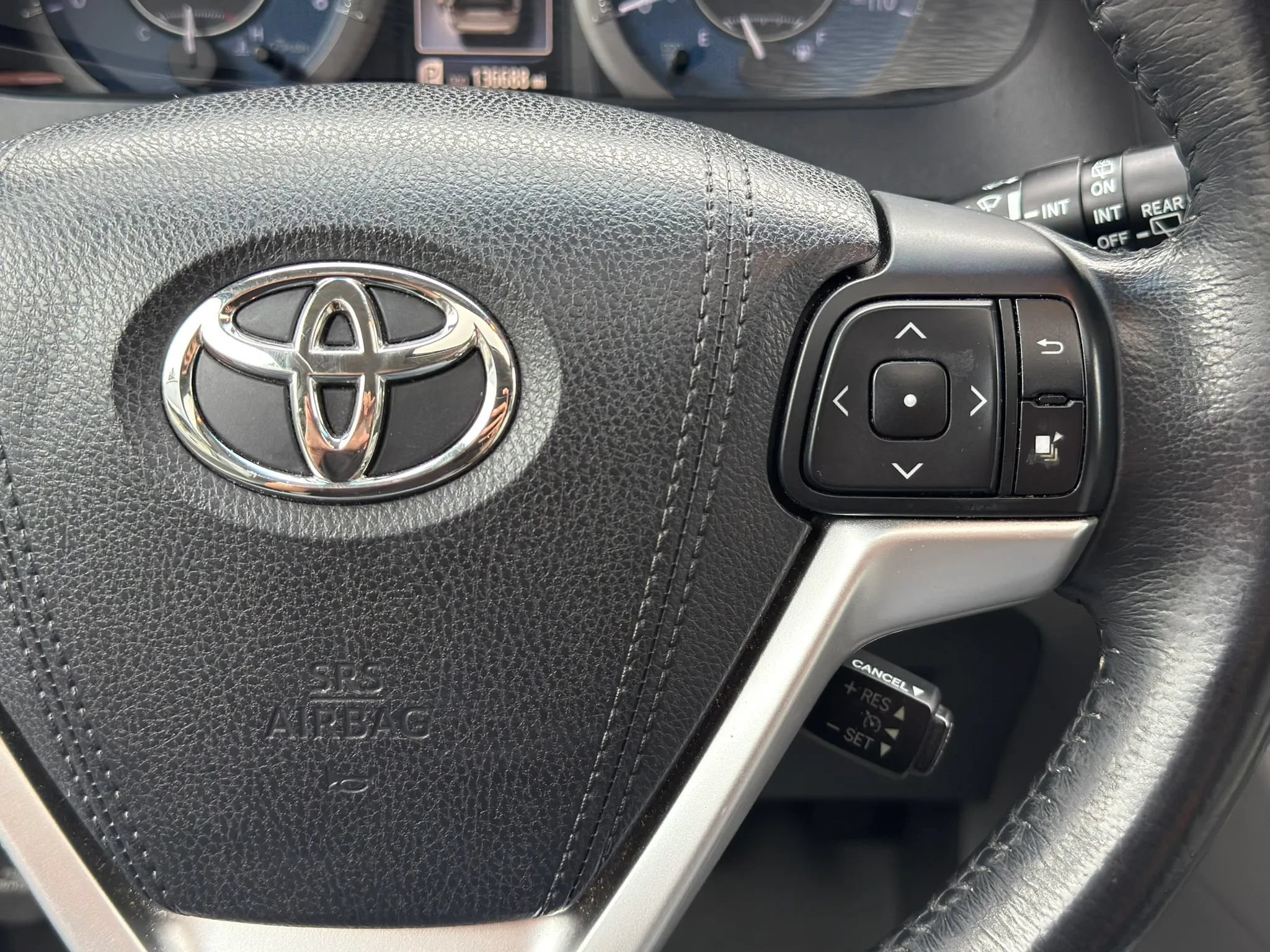 Used 2017 Toyota Sienna XLE Premium FWD image 29
