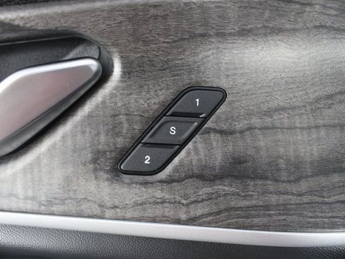 Used 2022 Jeep Grand Cherokee Limited 4xe w/ Luxury Tech Group II image 17