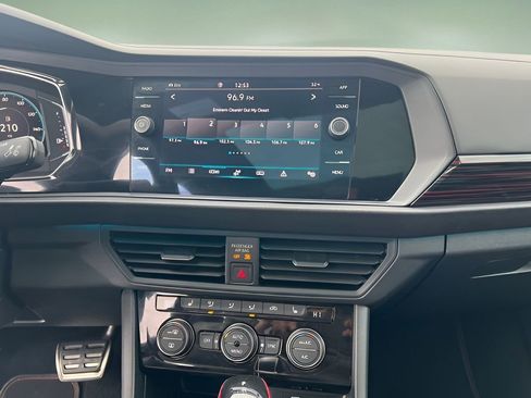 Used 2023 Volkswagen Jetta GLI Autobahn image 12