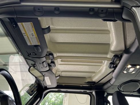 Used 2021 Jeep Wrangler Unlimited Sahara AWD/4WD image 16