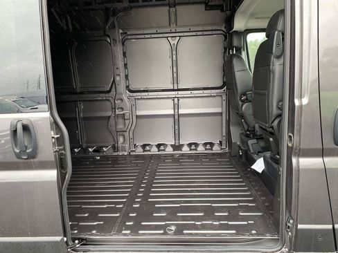 Used 2025 RAM ProMaster 3500 w/ Quick Order Package 22H SLT+ FWD image 23