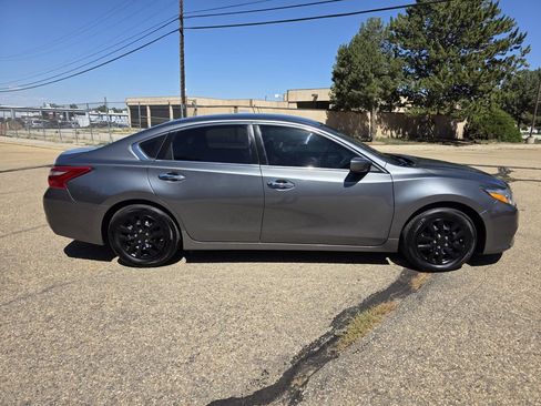 Used 2018 Nissan Altima 2.5 S w/ S Convenience Package FWD image 9