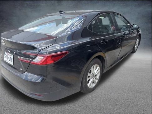 Used 2025 Toyota Camry LE w/ Convenience Package FWD image 3
