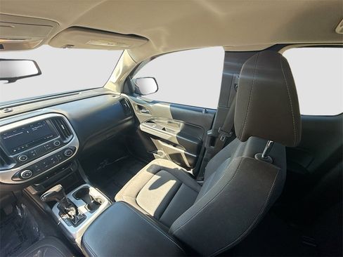 Used 2021 Chevrolet Colorado LT image 21