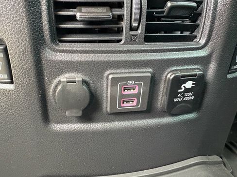 Used 2023 Nissan Titan PRO-4X w/ Pro-4x Convenience Package image 31