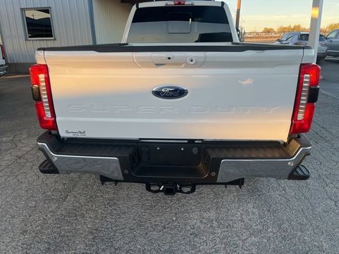 Used 2024 Ford F350 Lariat w/ FX4 Off-Road Package image 5