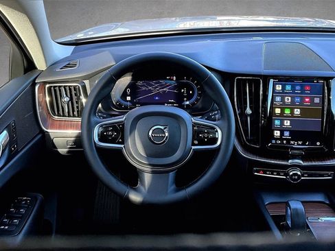 Certified 2023 Volvo XC60 B5 Plus w/ Climate Package image 8