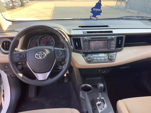 Used 2015 Toyota RAV4 XLE FWD image 18