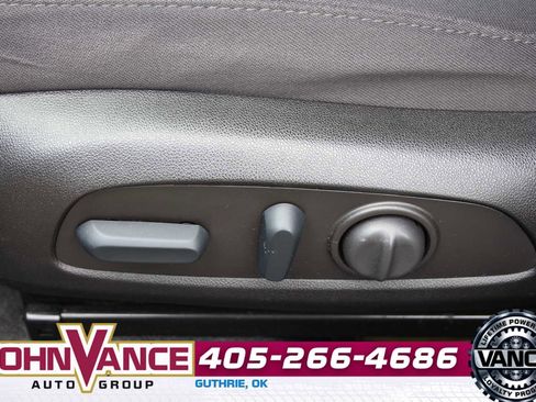 Used 2023 Chevrolet Malibu RS FWD image 22
