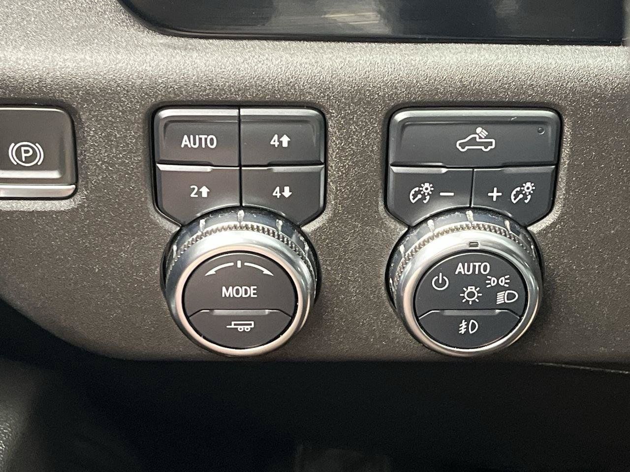 Certified 2024 GMC Sierra 1500 Elevation w/ Preferred Package AWD/4WD image 18