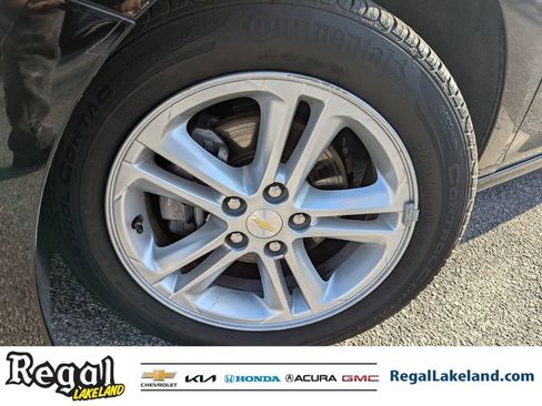 Used 2017 Chevrolet Cruze LT w/ Convenience Package image 31