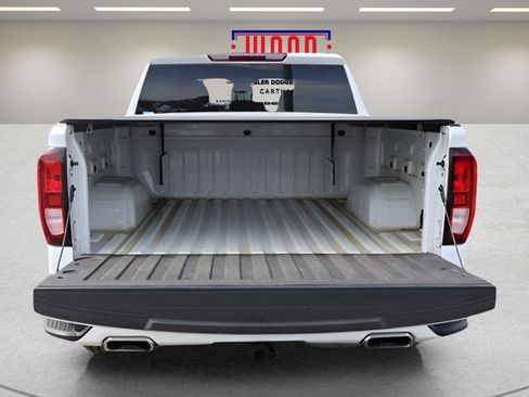 Used 2023 GMC Sierra 1500 Elevation w/ X31 Off-Road Package AWD/4WD image 10